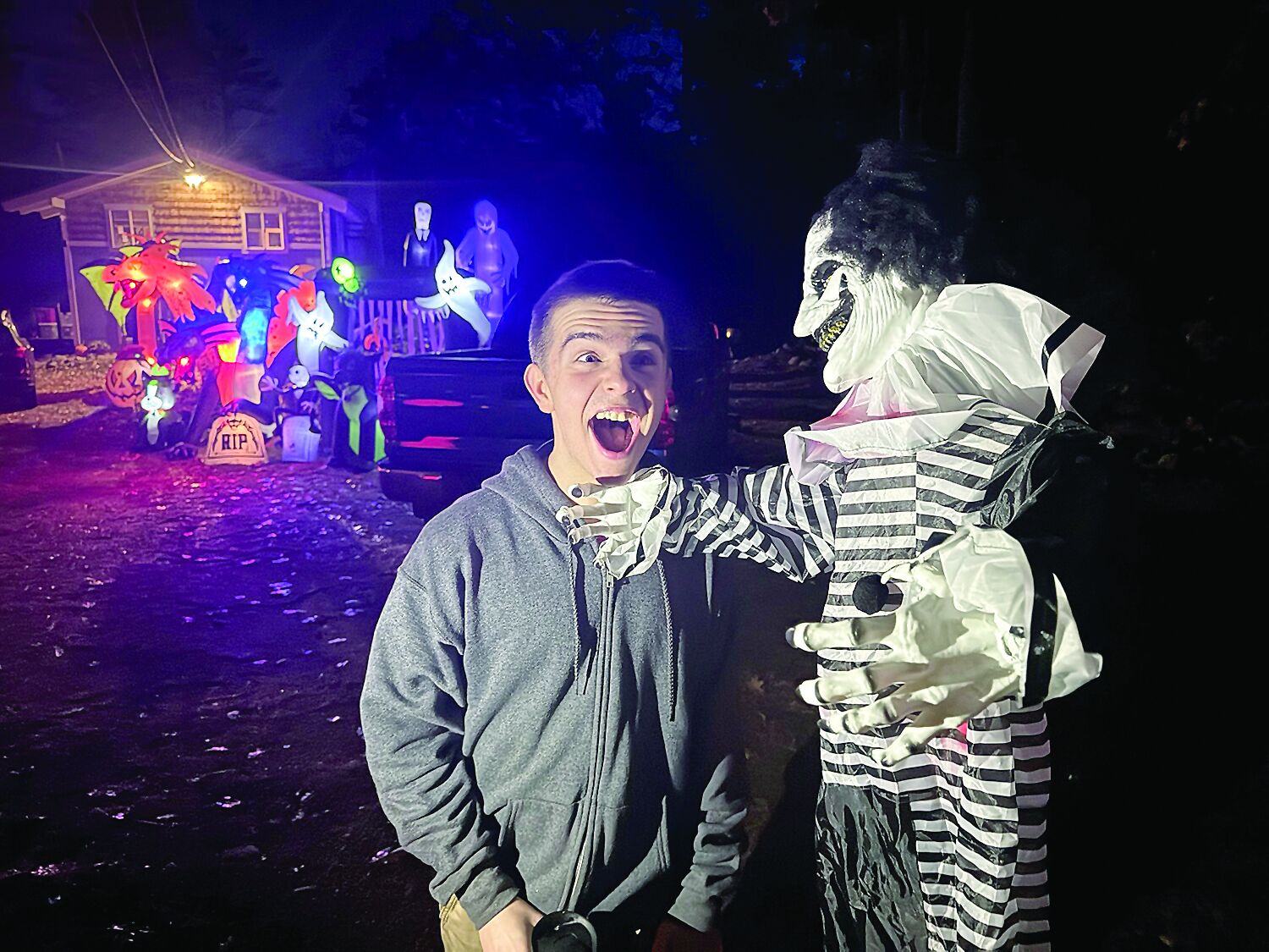 Valley Voice: Jack's spooktacular Halloween display lights up Glen